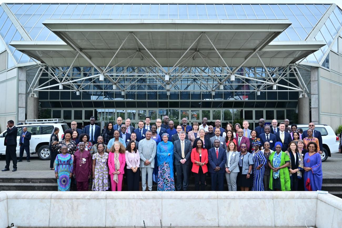 Légende: La Vice-Secrétaire générale des Nations Unies, Amina J. Mohammed, a rencontré les Coordonnateurs résidents d'Afrique à Addis-Abeba, en Éthiopie