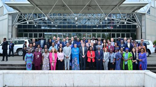 Légende: La Vice-Secrétaire générale des Nations Unies, Amina J. Mohammed, a rencontré les Coordonnateurs résidents d'Afrique à Addis-Abeba, en Éthiopie  